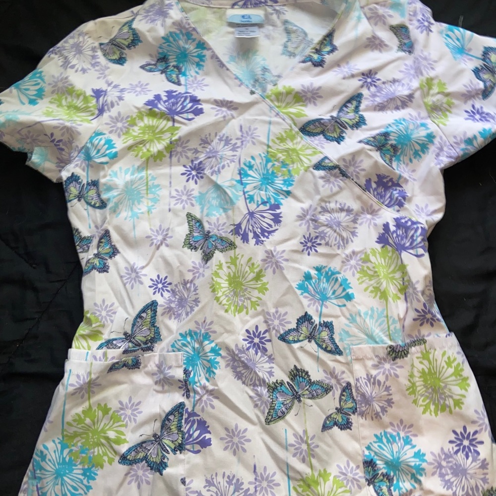 Butterfly scrub top